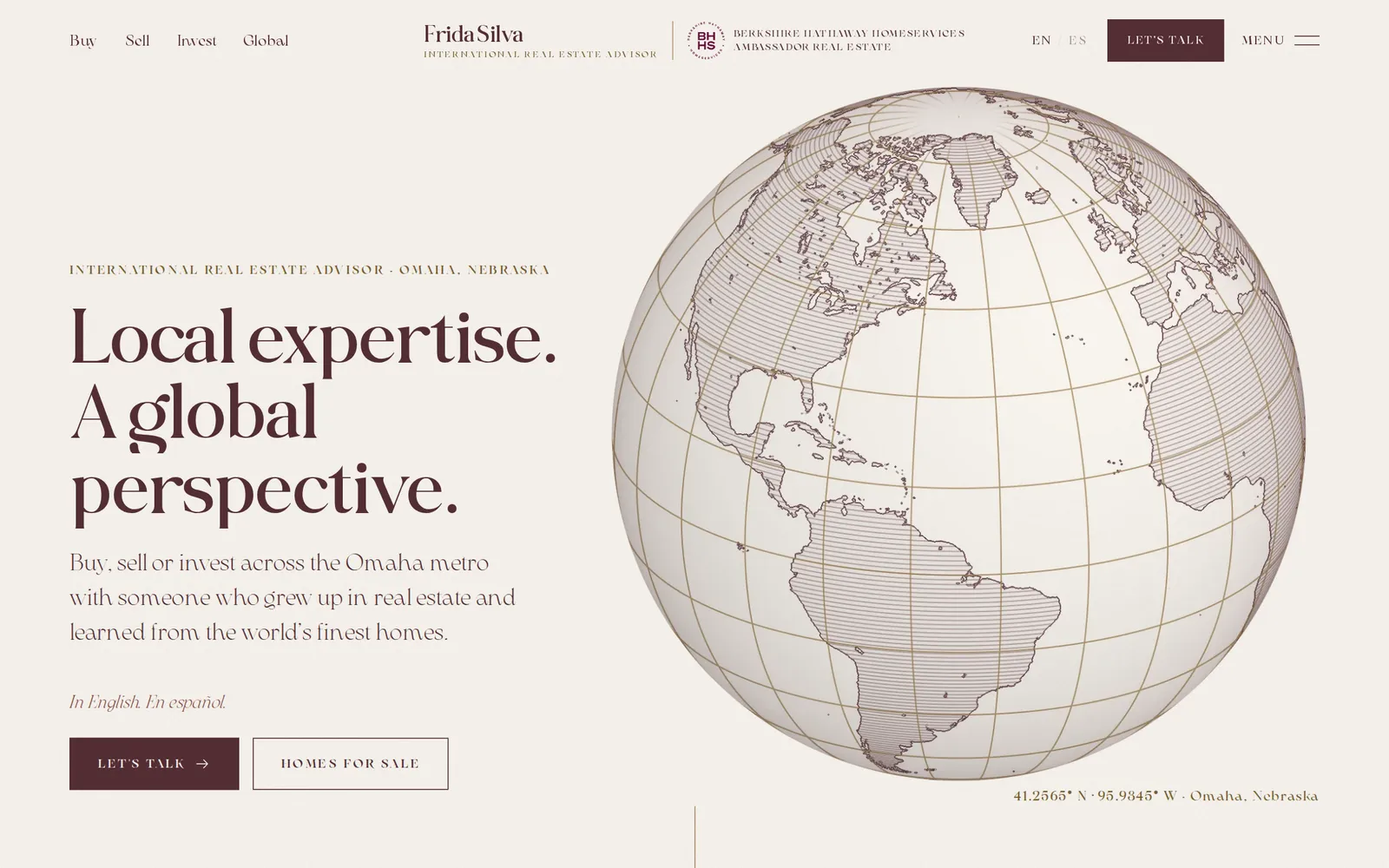 Página inicial do site da Frida Silva, com o título “Local expertise. A global perspective.” e um globo gravado ao lado.